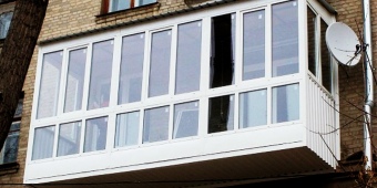 Теплые двухкамерные окна для балкона с выносом